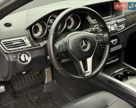 Сірий Мерседес Е-Клас, об'ємом двигуна 2.2 л та пробігом 258 тис. км за 16499 $, фото 57 на Automoto.ua