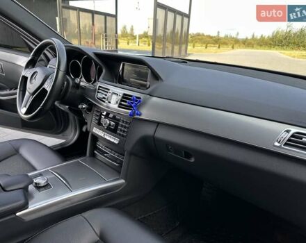 Сірий Мерседес Е-Клас, об'ємом двигуна 2.14 л та пробігом 221 тис. км за 18000 $, фото 9 на Automoto.ua