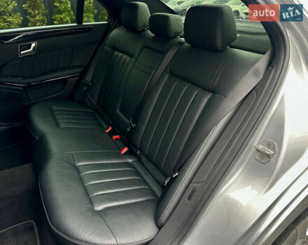 Сірий Мерседес Е-Клас, об'ємом двигуна 2 л та пробігом 91 тис. км за 20900 $, фото 35 на Automoto.ua