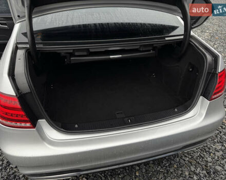 Сірий Мерседес Е-Клас, об'ємом двигуна 2.2 л та пробігом 258 тис. км за 16499 $, фото 48 на Automoto.ua