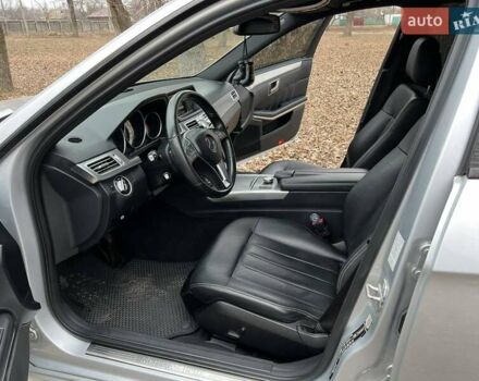 Серый Мерседес Е-Класс, объемом двигателя 2.1 л и пробегом 298 тыс. км за 17200 $, фото 18 на Automoto.ua