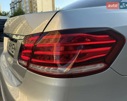 Серый Мерседес Е-Класс, объемом двигателя 2.14 л и пробегом 173 тыс. км за 17500 $, фото 10 на Automoto.ua