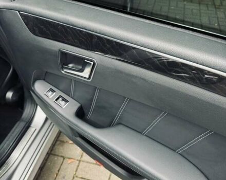 Серый Мерседес Е-Класс, объемом двигателя 2.2 л и пробегом 84 тыс. км за 22700 $, фото 28 на Automoto.ua