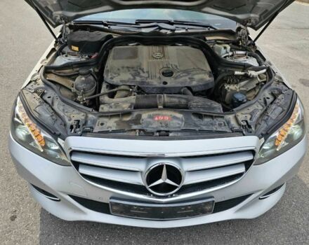 Серый Мерседес Е-Класс, объемом двигателя 2.2 л и пробегом 130 тыс. км за 4300 $, фото 4 на Automoto.ua