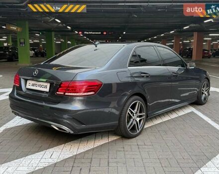 Серый Мерседес Е-Класс, объемом двигателя 2.99 л и пробегом 300 тыс. км за 22990 $, фото 5 на Automoto.ua