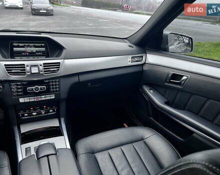 Серый Мерседес Е-Класс, объемом двигателя 2.2 л и пробегом 295 тыс. км за 18700 $, фото 13 на Automoto.ua