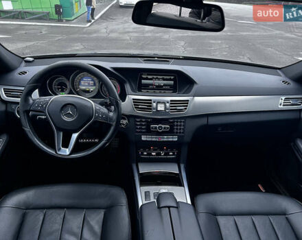 Серый Мерседес Е-Класс, объемом двигателя 2.2 л и пробегом 295 тыс. км за 18700 $, фото 19 на Automoto.ua
