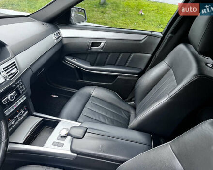 Серый Мерседес Е-Класс, объемом двигателя 2.2 л и пробегом 295 тыс. км за 18700 $, фото 16 на Automoto.ua