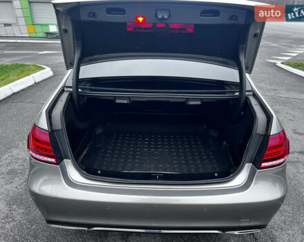 Серый Мерседес Е-Класс, объемом двигателя 2.2 л и пробегом 295 тыс. км за 18700 $, фото 11 на Automoto.ua