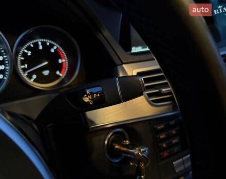 Мерседес Е-Клас 2014 у Києві на Automoto.ua Сірий Мерседес Е-Клас, об'ємом двигуна 2.99 л та пробігом 300 тис. км за 24790 $, фото 16 на Automoto.ua