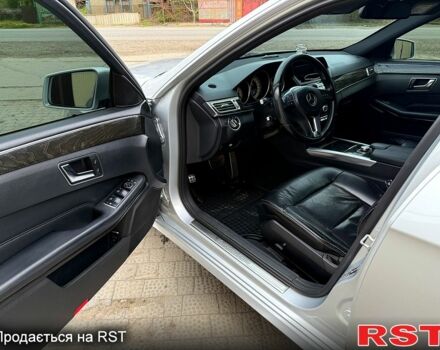 Серый Мерседес Е-Класс, объемом двигателя 2.1 л и пробегом 300 тыс. км за 19000 $, фото 7 на Automoto.ua