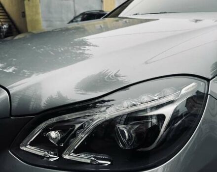 Серый Мерседес Е-Класс, объемом двигателя 2.2 л и пробегом 84 тыс. км за 22700 $, фото 5 на Automoto.ua