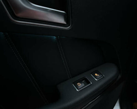 Серый Мерседес Е-Класс, объемом двигателя 2.14 л и пробегом 217 тыс. км за 18200 $, фото 11 на Automoto.ua