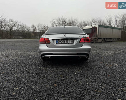 Сірий Мерседес Е-Клас, об'ємом двигуна 2.2 л та пробігом 258 тис. км за 16499 $, фото 32 на Automoto.ua