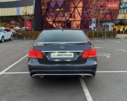 Мерседес Е-Клас 2014 у Києві на Automoto.ua Сірий Мерседес Е-Клас, об'ємом двигуна 2.99 л та пробігом 300 тис. км за 24790 $, фото 4 на Automoto.ua