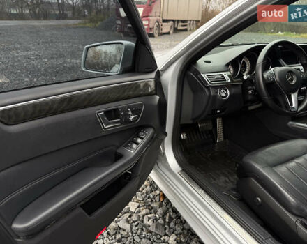 Сірий Мерседес Е-Клас, об'ємом двигуна 2.2 л та пробігом 258 тис. км за 16499 $, фото 55 на Automoto.ua