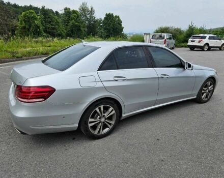 Серый Мерседес Е-Класс, объемом двигателя 2.2 л и пробегом 130 тыс. км за 4300 $, фото 2 на Automoto.ua