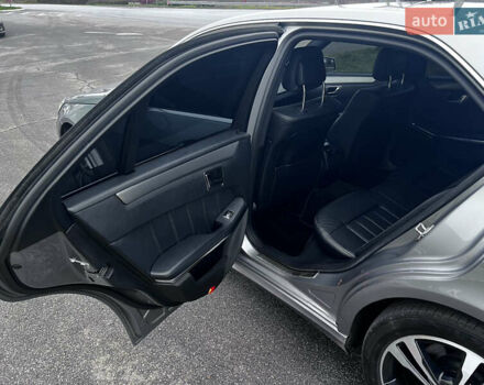 Серый Мерседес Е-Класс, объемом двигателя 2.2 л и пробегом 295 тыс. км за 18700 $, фото 17 на Automoto.ua