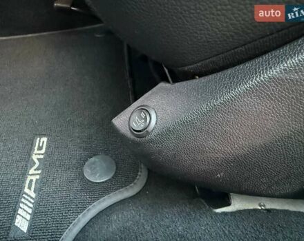 Серый Мерседес Е-Класс, объемом двигателя 2.99 л и пробегом 300 тыс. км за 22990 $, фото 7 на Automoto.ua