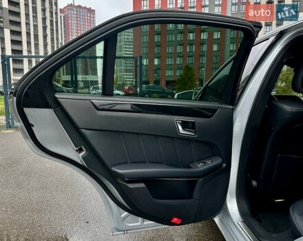 Сірий Мерседес Е-Клас, об'ємом двигуна 2 л та пробігом 91 тис. км за 20900 $, фото 32 на Automoto.ua