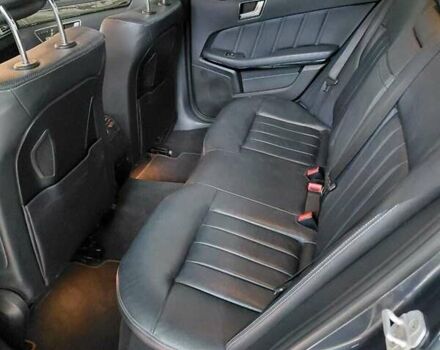 Серый Мерседес Е-Класс, объемом двигателя 3 л и пробегом 119 тыс. км за 30000 $, фото 4 на Automoto.ua