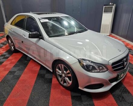 Серый Мерседес Е-Класс, объемом двигателя 2.2 л и пробегом 42 тыс. км за 10900 $, фото 2 на Automoto.ua