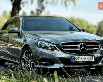 Серый Мерседес Е-Класс, объемом двигателя 2.14 л и пробегом 142 тыс. км за 22800 $, фото 1 на Automoto.ua