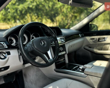 Серый Мерседес Е-Класс, объемом двигателя 2.14 л и пробегом 142 тыс. км за 22800 $, фото 19 на Automoto.ua