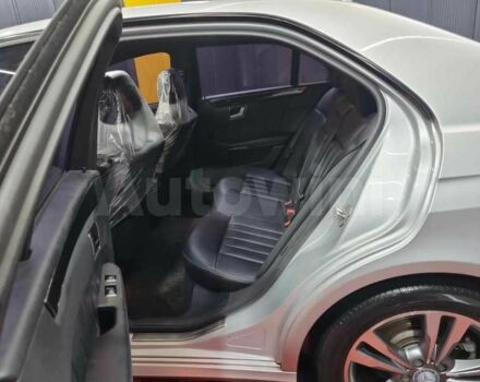 Серый Мерседес Е-Класс, объемом двигателя 2.2 л и пробегом 42 тыс. км за 10900 $, фото 12 на Automoto.ua