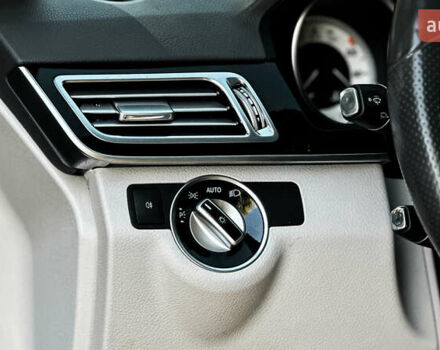 Серый Мерседес Е-Класс, объемом двигателя 2.14 л и пробегом 142 тыс. км за 22800 $, фото 21 на Automoto.ua