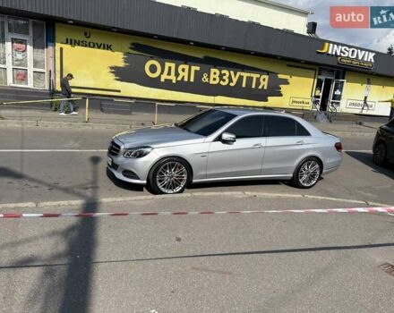 Сірий Мерседес Е-Клас, об'ємом двигуна 2.2 л та пробігом 180 тис. км за 27000 $, фото 25 на Automoto.ua