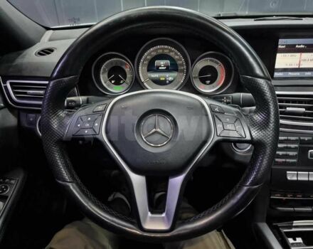 Серый Мерседес Е-Класс, объемом двигателя 2.2 л и пробегом 42 тыс. км за 10900 $, фото 7 на Automoto.ua