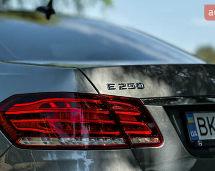 Серый Мерседес Е-Класс, объемом двигателя 2.14 л и пробегом 142 тыс. км за 22800 $, фото 12 на Automoto.ua
