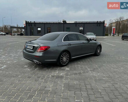 Серый Мерседес Е-Класс, объемом двигателя 1.95 л и пробегом 193 тыс. км за 26500 $, фото 5 на Automoto.ua