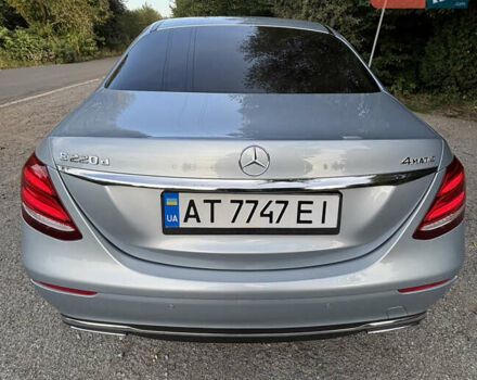 Серый Мерседес Е-Класс, объемом двигателя 2.14 л и пробегом 245 тыс. км за 28000 $, фото 12 на Automoto.ua