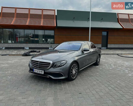 Серый Мерседес Е-Класс, объемом двигателя 1.95 л и пробегом 193 тыс. км за 26500 $, фото 2 на Automoto.ua