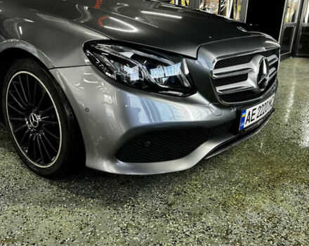 Сірий Мерседес Е-Клас, об'ємом двигуна 1.95 л та пробігом 165 тис. км за 28500 $, фото 23 на Automoto.ua