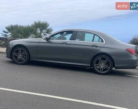 Серый Мерседес Е-Класс, объемом двигателя 1.95 л и пробегом 140 тыс. км за 18536 $, фото 4 на Automoto.ua