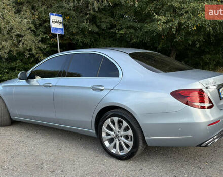Серый Мерседес Е-Класс, объемом двигателя 2.14 л и пробегом 245 тыс. км за 28000 $, фото 4 на Automoto.ua