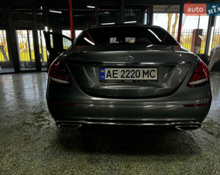 Сірий Мерседес Е-Клас, об'ємом двигуна 1.95 л та пробігом 165 тис. км за 28500 $, фото 24 на Automoto.ua