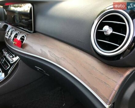 Сірий Мерседес Е-Клас, об'ємом двигуна 1.95 л та пробігом 233 тис. км за 26500 $, фото 21 на Automoto.ua