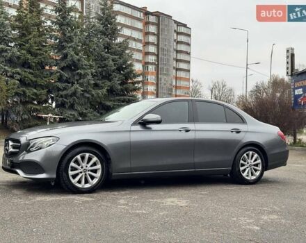 Сірий Мерседес Е-Клас, об'ємом двигуна 1.95 л та пробігом 166 тис. км за 26900 $, фото 4 на Automoto.ua
