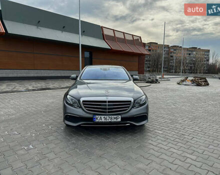 Серый Мерседес Е-Класс, объемом двигателя 1.95 л и пробегом 193 тыс. км за 26500 $, фото 3 на Automoto.ua