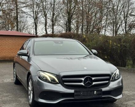 Сірий Мерседес Е-Клас, об'ємом двигуна 1.95 л та пробігом 166 тис. км за 26900 $, фото 2 на Automoto.ua