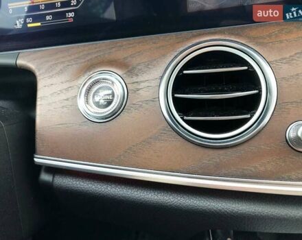 Сірий Мерседес Е-Клас, об'ємом двигуна 1.95 л та пробігом 233 тис. км за 26500 $, фото 32 на Automoto.ua