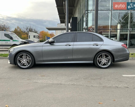 Серый Мерседес Е-Класс, объемом двигателя 3 л и пробегом 122 тыс. км за 37500 $, фото 5 на Automoto.ua