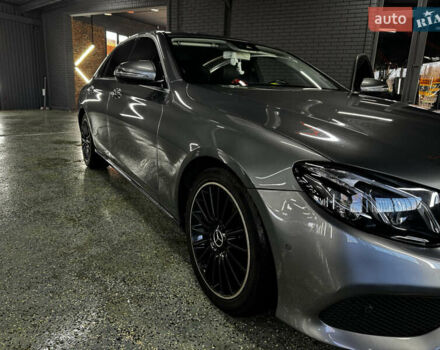 Сірий Мерседес Е-Клас, об'ємом двигуна 1.95 л та пробігом 165 тис. км за 28500 $, фото 12 на Automoto.ua