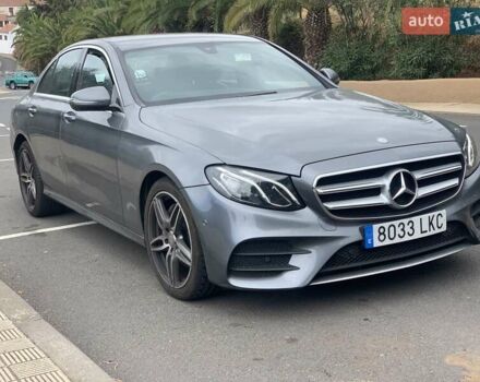 Серый Мерседес Е-Класс, объемом двигателя 1.95 л и пробегом 140 тыс. км за 18536 $, фото 1 на Automoto.ua
