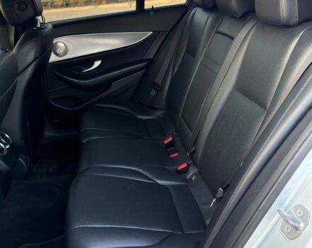 Сірий Мерседес Е-Клас, об'ємом двигуна 2 л та пробігом 415 тис. км за 18900 $, фото 4 на Automoto.ua