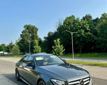 Сірий Мерседес Е-Клас, об'ємом двигуна 2.99 л та пробігом 180 тис. км за 40000 $, фото 3 на Automoto.ua